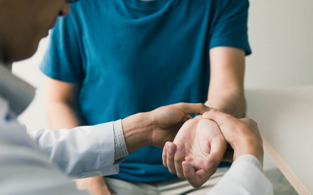 Signs and Symptoms of Carpal Tunnel Syndrome